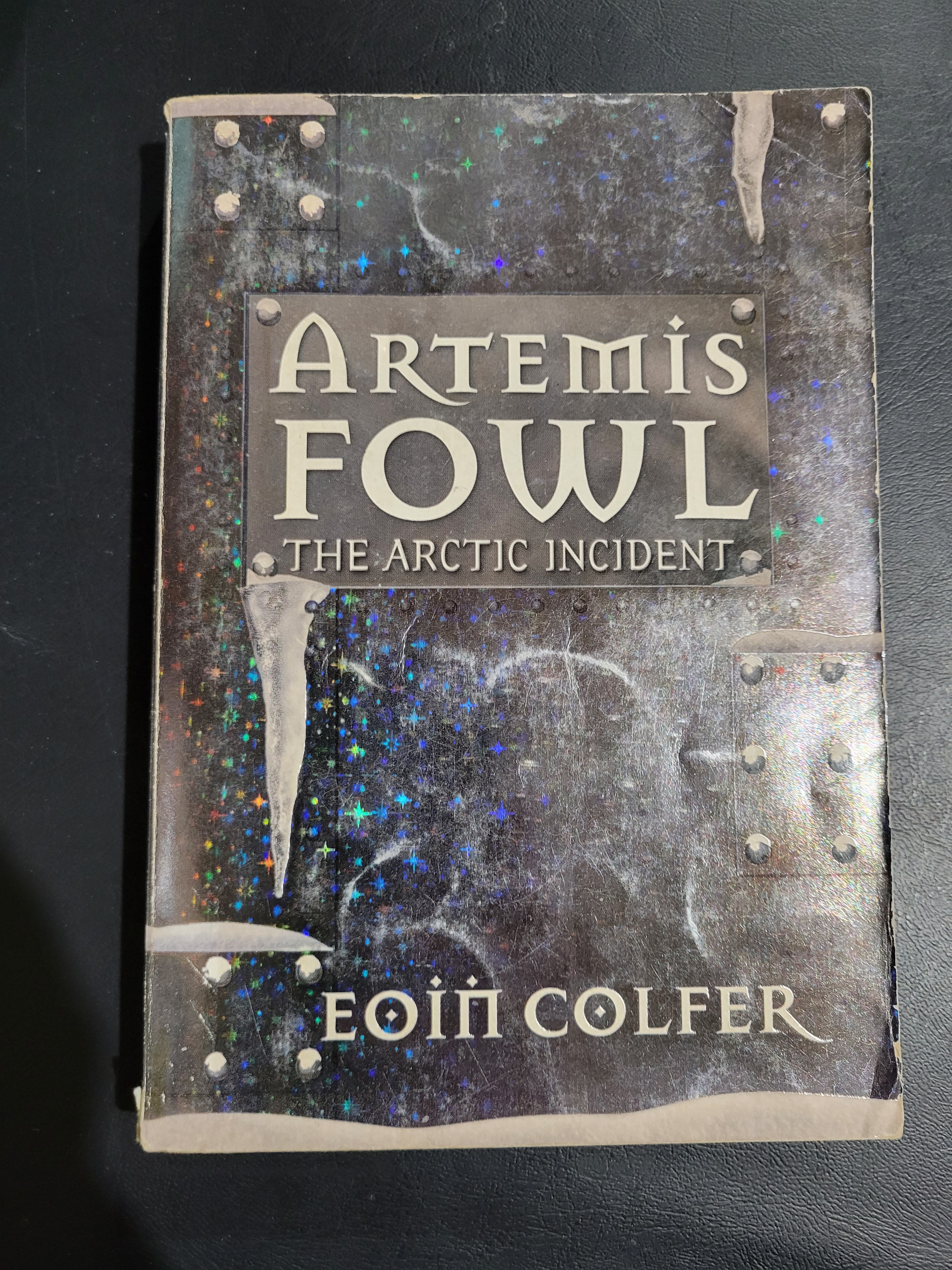 Artemis Fowl: The Arctic Incident (Artemis Fowl, Book 2)