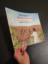 Load image into Gallery viewer, A Picture Book of Harriet Tubman (Picture Book Biography)

